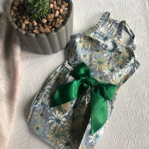 Small Dog Or Cat Floral Summer Dress With Bow Tie- NEW - Picture 3 of 7